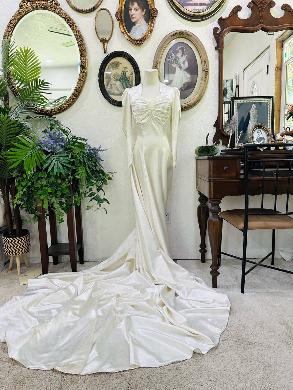 1930s Art Deco Wedding Dress